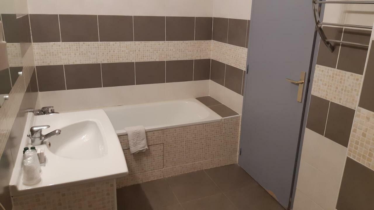 Hotel Des Arts, Artisanal Et Independant Montpellier Zewnętrze zdjęcie